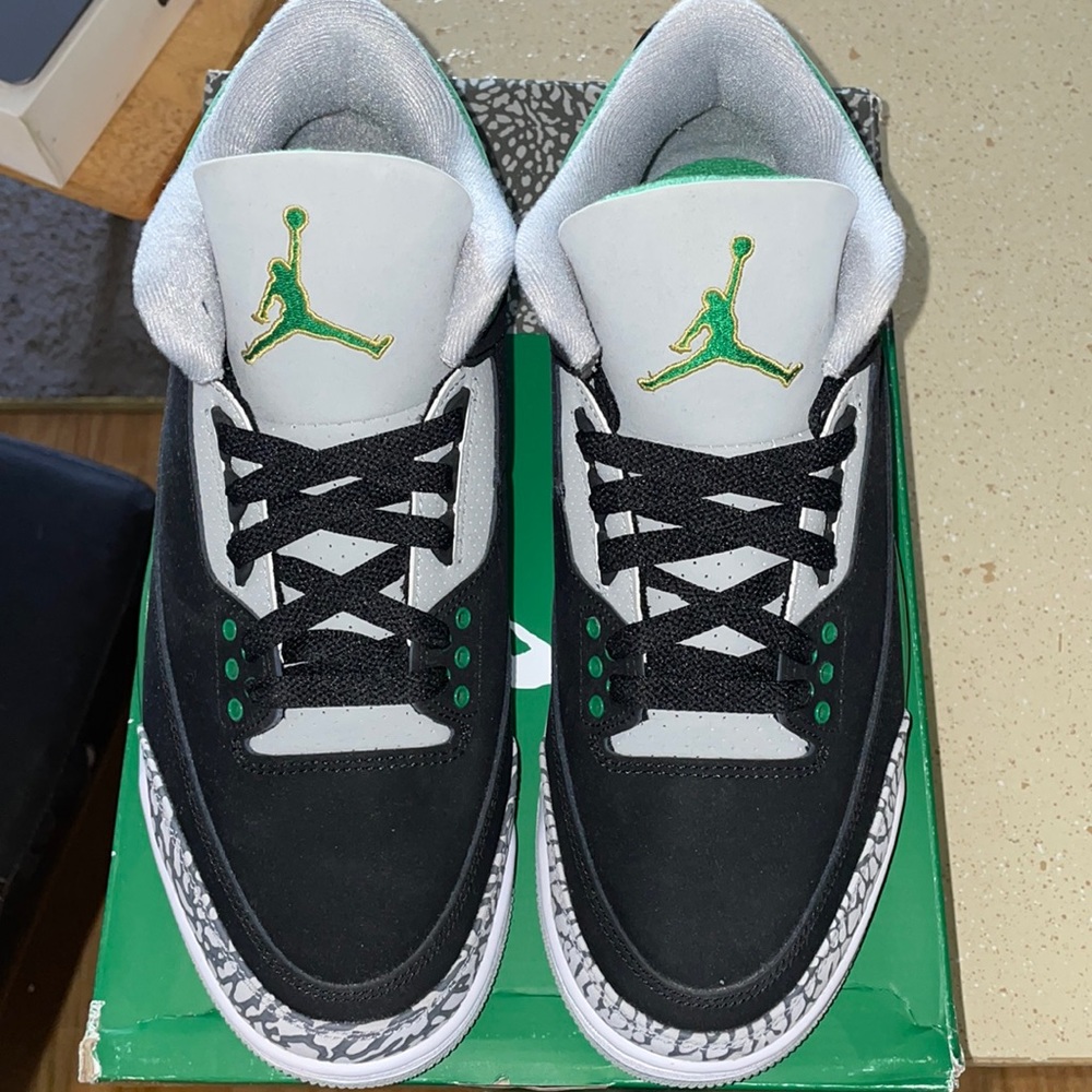 Air Jordan 3 Retro “Pine Green”